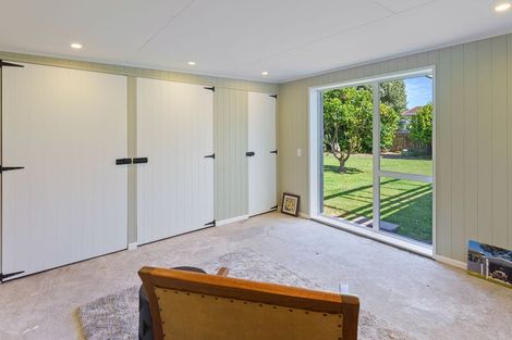 Photo of property in 16 Sunny Glen, Waikanae, 5036