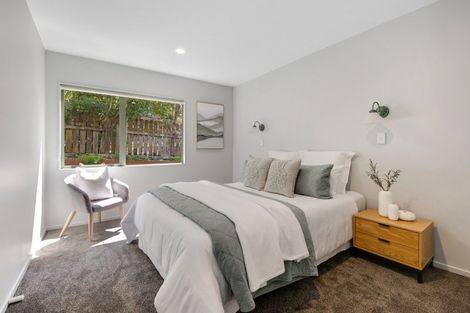 Photo of property in 11 William Bayes Place, Red Beach, 0932