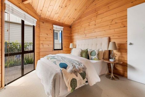 Photo of property in 2/160 Bucklands Beach Road, Bucklands Beach, Auckland, 2012