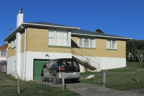 Photo of property in 1 Mahinawa Street, Takapuwahia, Porirua, 5022