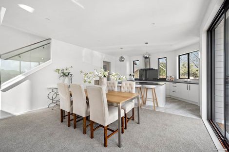 Photo of property in 20a Parramatta Place, Botany Downs, Auckland, 2010