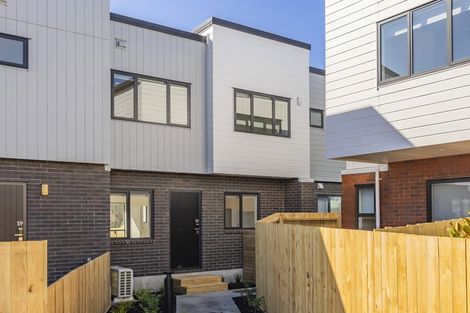 Photo of property in 18/35 Young Crescent, Drury, 2113