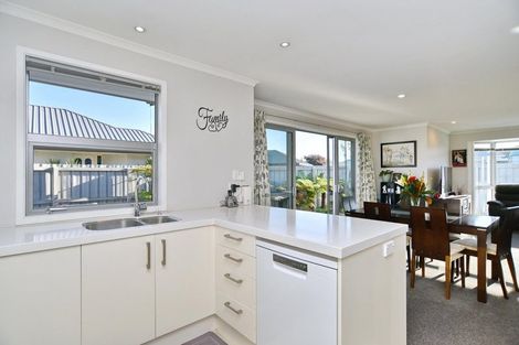 Photo of property in 1/28 Kirsten Place, Parklands, Christchurch, 8083