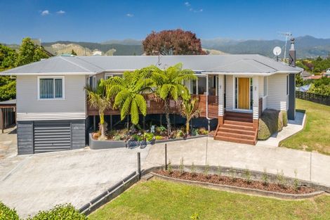 Photo of property in 28 Chester Street, Levin, 5510