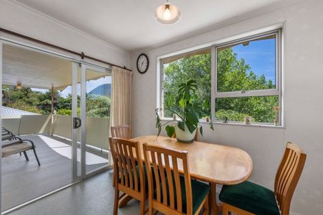 Photo of property in 13 Milton Terrace, Picton, 7220
