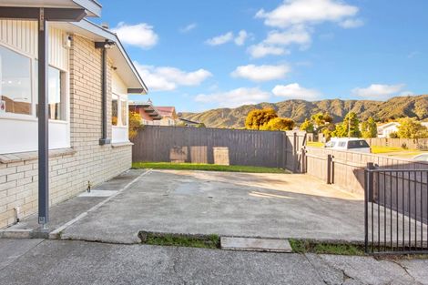 Photo of property in 253 Wellington Road, Wainuiomata, Lower Hutt, 5014