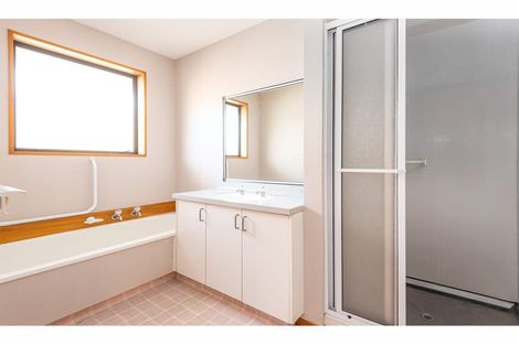 Photo of property in 2/1 Spurway Place, Mairehau, Christchurch, 8013