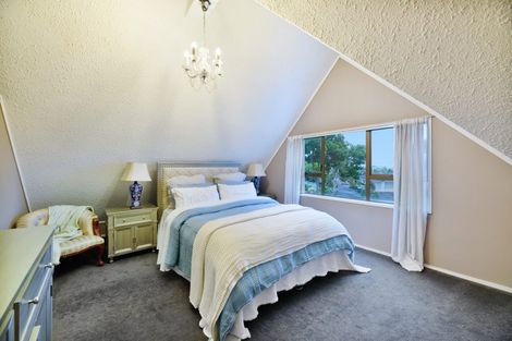 Photo of property in 5 Tatyana Place, Massey, Auckland, 0614