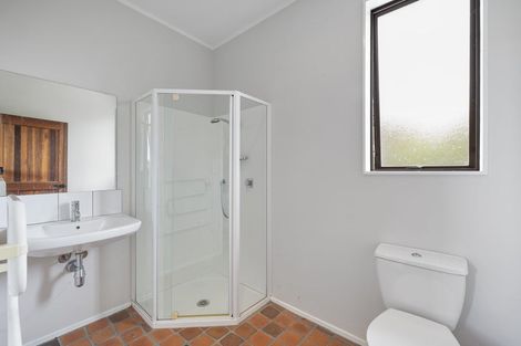 Photo of property in 525 Valley Road, Kaiwaka, 0573