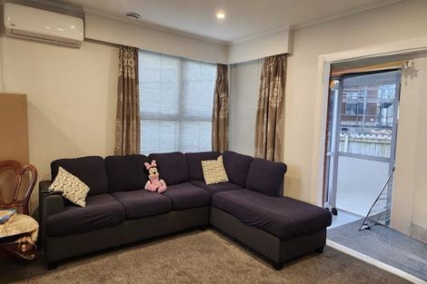 Photo of property in 2/24 Dale Crescent, Pakuranga, Auckland, 2010