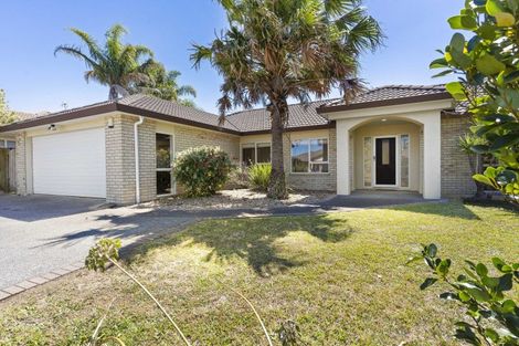 Photo of property in 28 Craigavon Drive, East Tamaki, Auckland, 2013