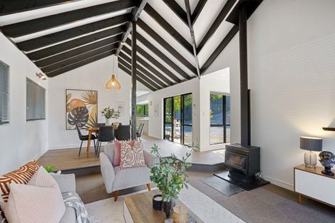 Photo of property in 18 Makora Road, Otaihanga, Paraparaumu, 5036