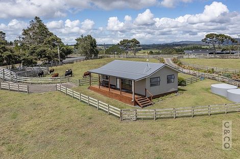 Photo of property in 118 Cottle Road, Taupaki, Henderson, 0782
