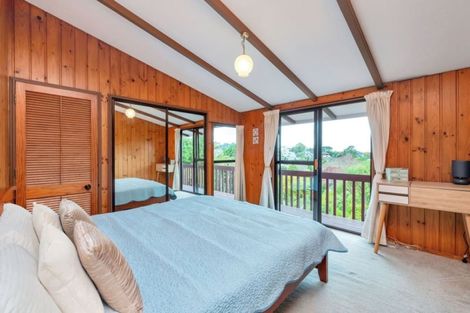 Photo of property in 25 Honeysuckle Lane, Mairangi Bay, Auckland, 0630