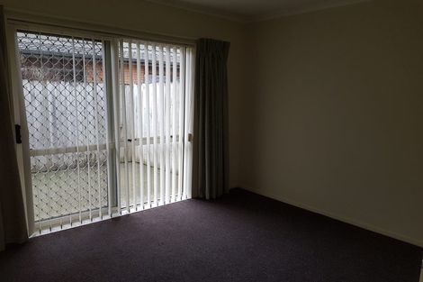 Photo of property in Rangeview Villas, 22/9 Fuller Close, Levin, 5510