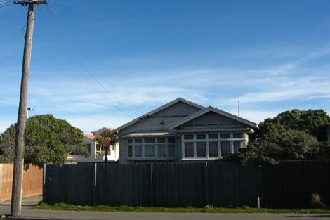 Photo of property in 194 Marine Parade, New Brighton, Christchurch, 8083