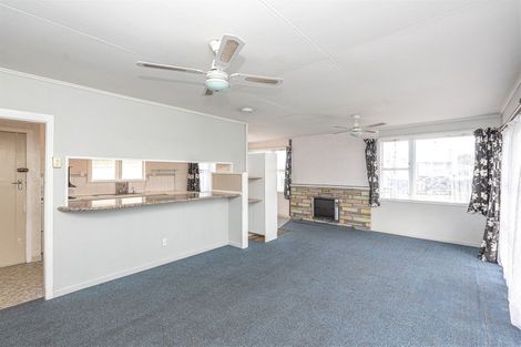 Photo of property in 10 Mosston Road, Castlecliff, Whanganui, 4501