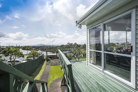Photo of property in 123 Birkenhead Avenue, Birkenhead, Auckland, 0626