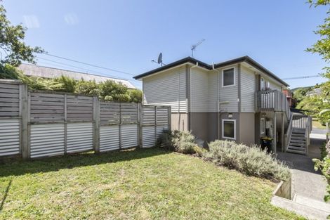 Photo of property in 1/19 Ranui Terrace, Tawa, Wellington, 5028
