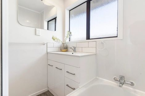 Photo of property in 2/282 Shirley Road, Papatoetoe, Auckland, 2025