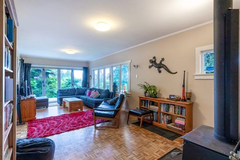 Photo of property in 8 Rimu Road, Oratia, Auckland, 0604