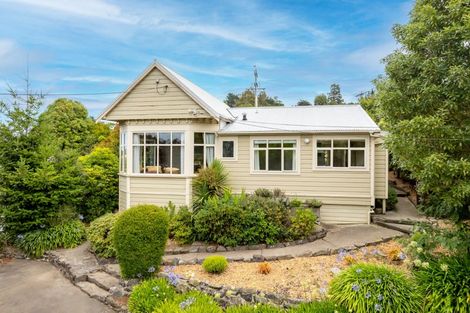 Photo of property in 11 Glenross Street, Glenross, Dunedin, 9011