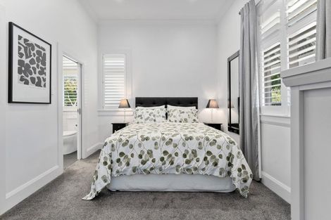 Photo of property in 63 Dublin Street, Martinborough, 5711