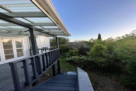 Photo of property in 16 Richards Avenue, Forrest Hill, Auckland, 0620