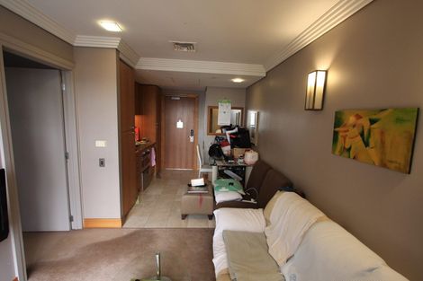 Photo of property in The Metropolis Apartments, 2715/1 Courthouse Lane, Auckland Central, Auckland, 1010