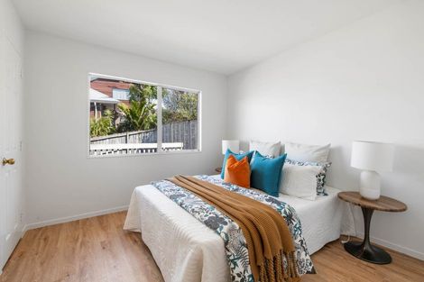 Photo of property in 2/57 Centorian Drive, Windsor Park, Auckland, 0632