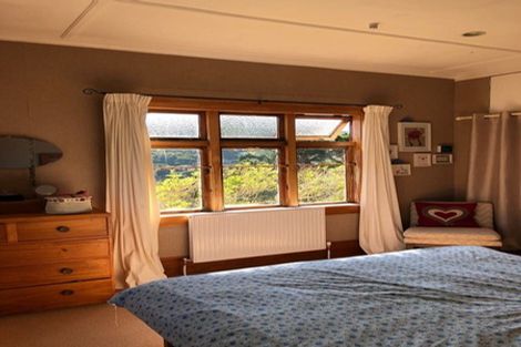 Photo of property in 2 Fernhill Terrace, Wadestown, Wellington, 6012