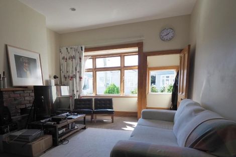 Photo of property in 16 Caroline Street, Mount Victoria, Wellington, 6011