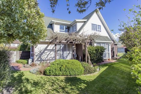 Photo of property in 10 Pasadena Place, Harewood, Christchurch, 8051