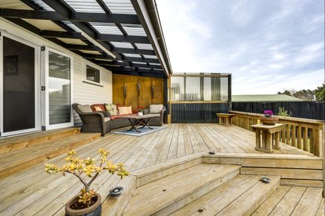 Photo of property in 64 Middle Road, Havelock North, 4130