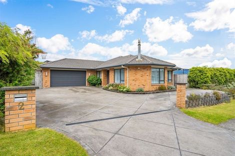 Photo of property in 2 Cosgrove Rise, Riverstone Terraces, Upper Hutt, 5018