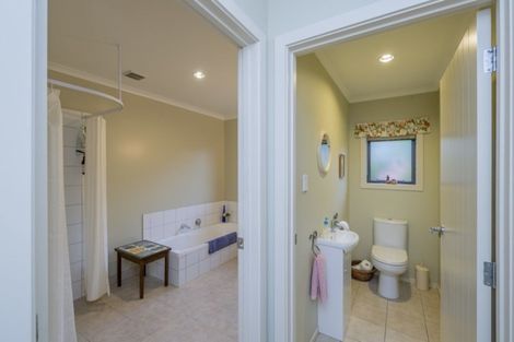 Photo of property in 20 Ludlam Way, Otaki, 5512