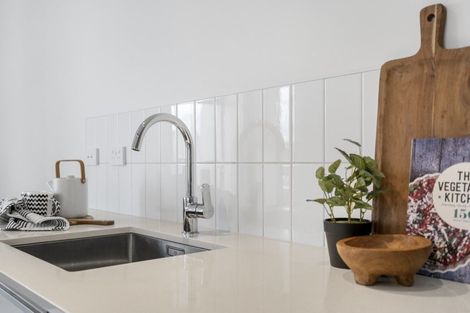 Photo of property in 2/69 Tiketike Way, Brooklyn, Wellington, 6021