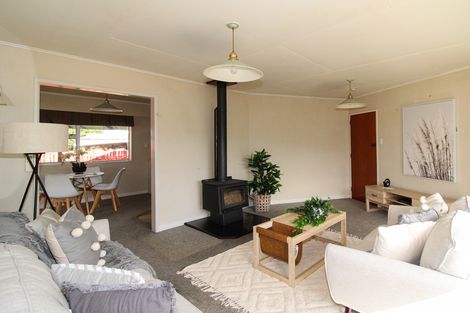 Photo of property in 78 Victoria Street, Carterton, 5713