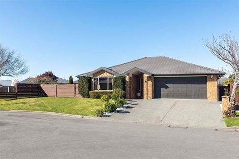 Photo of property in 16 Teagarden Close, Mairehau, Christchurch, 8052