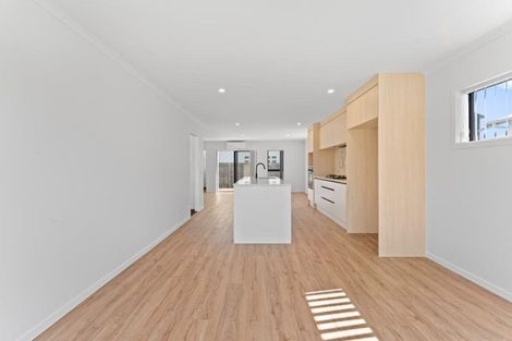 Photo of property in 30 Opaheke Road, Papakura, 2110