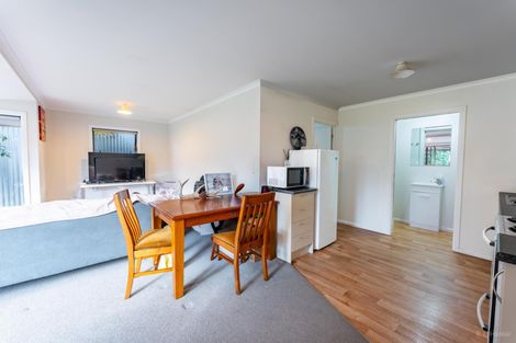 Photo of property in 19 Oxford Street, West End, Timaru, 7910
