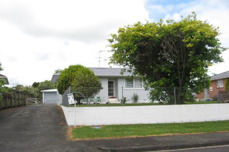 Photo of property in 16 Tairere Crescent, Rosehill, Papakura, 2113