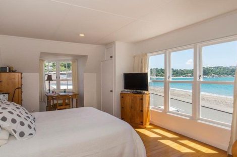 Photo of property in 35a Marine Parade, Seatoun, Wellington, 6022