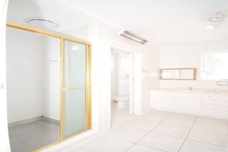 Photo of property in 14 Minaret Drive, Bucklands Beach, Auckland, 2014