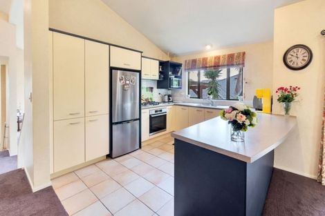 Photo of property in 22 Kate Sheppard Avenue, Torbay, Auckland, 0630