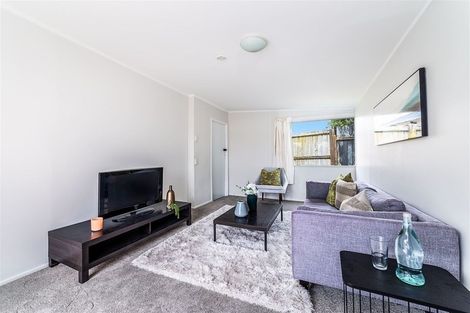 Photo of property in 30 Silverstone Place, Henderson, Auckland, 0612