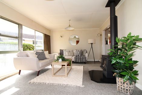 Photo of property in 78 Victoria Street, Carterton, 5713