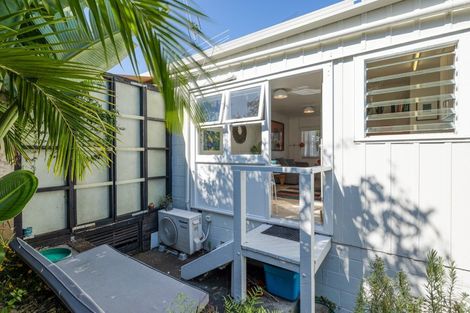 Photo of property in 12/5 Edgars Road, Westmere, Auckland, 1022
