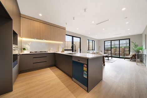 Photo of property in 8 Whakairo Crescent, Gulf Harbour, Whangaparaoa, 0930