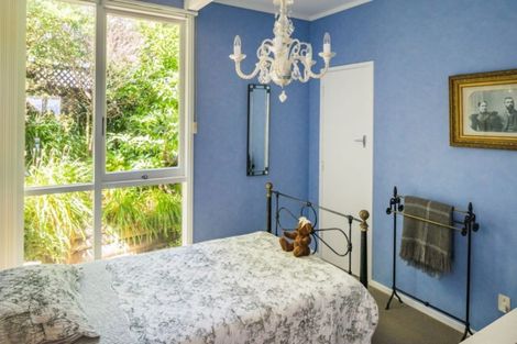 Photo of property in 34 Nikau Street, Eastbourne, Lower Hutt, 5013